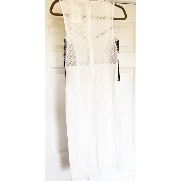 🎉 Host Pick! 🎉 Lace Appliqué Dress Size M - Picture 12 of 16